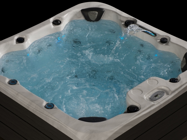 Monarch™ 6-7 Person Hot Tub - Image 3