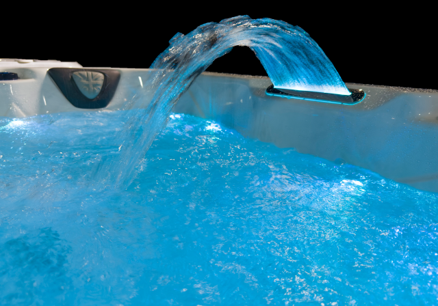 Viceroy™ 4-5 Person 2 Lounger Hot Tub - Image 3