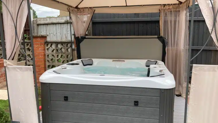 jubilee_hot_tub_1