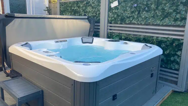 jubilee_hot_tub_2